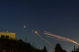 इजरायली सेना का तेहरान के बुनियादी ढांचे पर हमलों की नई श्रृंखला का दावा, पश्चिम एशिया में अमेरिकी सैन्य ठिकानों पर हमले 