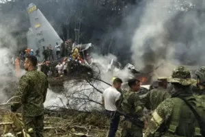 कोलंबिया में दर्दनाक हादसा: सैन्य विमान सी-130 हरक्यूलिस दुर्घटनाग्रस्त; 66 सैनिकों की मौत, बचाव और राहत कार्य जारी