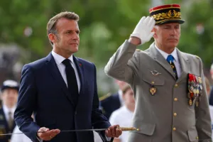 मिडिल ईस्ट जंग: इराक के ड्रोन हमले में फ्रांसीसी सैनिक की मौत, कई अन्य घायल, राष्ट्रपति इमैनुएल मैक्रों ने दी चेतावनी