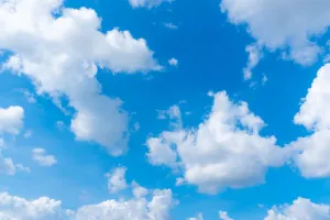 पश्चिमी विक्षोभ के प्रभाव से आसमान में छाए बादल: कुछ स्थानों पर हुई बारिश से तापमान में गिरावट, वातावरण में ठंडक महसूस की गई