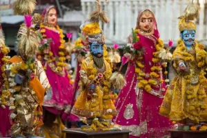 गणगौर पूजन का शुभारंभ, युवतियां सुबह-सुबह करने लगीं ईसर-गणगौर की पूजा