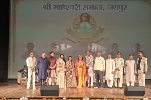 ठहाकों और रंगों के संग सजा हास्य कवि सम्मेलन 2026, होली स्नेह मिलन में उमड़ा उत्साह