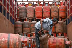 गैस बुकिंग पर फिर नया अपडेट: इन उपभोक्ताओं के लिए रिफिल बुकिंग का अलग प्रावधान नहीं, पेट्रोलियम एवं प्राकृतिक गैस मंत्रालय ने जारी की नई गाइडलाइन