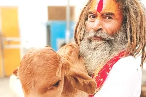 मथुरा में बाबा चंद्रशेखर की मौत पर बवाल: हाईवे जाम, पथराव भी किया