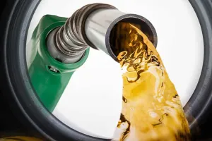 अंतर्राष्ट्रीय बाजार में कच्चे तेल की कीमतों में तेजी के बीच पेट्रोल-डीजल की नई कीमतें जारी, गाड़ी का टेंक फुल करवाने से पहले यहां जानें क्या है आज आपके शहर में भाव