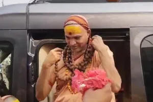 दुर्भाग्य है धर्मयुद्ध के लिए निकलना पड़ रहा: शंकराचार्य स्वामी ने कहा गोमाता को राष्ट्रमाता घोषित करने की मांग को लेकर धर्मयुद्ध यात्रा जारी