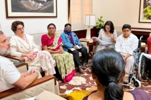 ट्रांसजेंडर विधेयक के खिलाफ ट्रांसजेंडर अधिकार कार्यकर्ताओं ने की राहुल गांधी से मुलाकात: समुदायों से जुड़े लोगों, की कानूनी पहचान और संरक्षण खतरे में पड़ने का लगाया आरोप