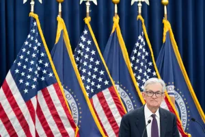 अमेरिकी फेडरल रिजर्व ने रेपो रेट में नहीं की कोई कमी: तेल की कीमतों और मिडिल ईस्ट तनाव ने बढ़ाई चिंता, शेयर बाजार हुए लाल