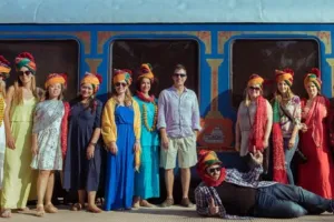 जयपुर पहुंची ‘पैलेस ऑन व्हील्स’: 20वें फेरे में पर्यटकों की संख्या कम, शाही अंदाज में हुआ मेहमानों का स्वागत