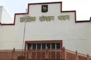 परिवहन निरीक्षक को धमकाने पर बस चालक-परिचालक के खिलाफ मामला दर्ज