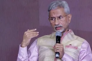 भारत ने किया स्पष्ट: ईरानी युद्धपोत को कोच्चि में रुकने की अनुमति देना मानवीय फैसला