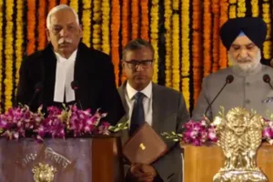 मुख्य न्यायाधीश देवेंद्र कुमार उपाध्याय ने दिलाई तरनजीत सिंह संधू को दिल्ली के 23वें उपराज्यपाल के रूप में शपथ, कई अहम पदों पर दें चुके हैं अपनी सेवाएं