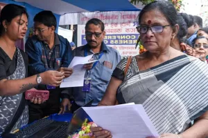 पश्चिम बंगाल विधानसभा चुनाव: शुक्रवार को जारी हो सकती है Updated Voter List, मतदाता सूची को लेकर हाईकोर्ट के मुख्य न्यायधीश की आज अहम बैठक