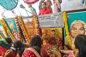 गोविंद देवजी मंदिर में धूमधाम से हुआ गणगौर पूजन और पंचकुंडीय गायत्री महायज्ञ