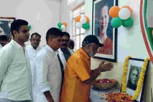 पीसीसी मुख्यालय पर श्रद्धांजलि कार्यक्रम का आयोजन, व्यास को अर्पित की पुष्पांजलि