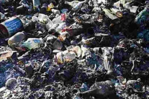 कचरा डंपिंग को लेकर मोहल्लेवासियों और वार्ड इंस्पेक्टर के बीच तीखी झड़प, लोगों का जोरदार प्रदर्शन