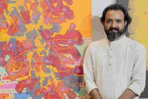 सपनों की अमूर्त दुनिया : आरआईसी में कला प्रदर्शनी ने गाँव, स्मृति और शांति को दिया नया रूप