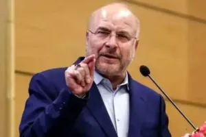 ईरान की चेतावनी : अमेरिका ने अगर बंदरगाहों की नौसैनिक नाकेबंदी जारी रखी, तो वह फिर बंद कर देगा होर्मुज