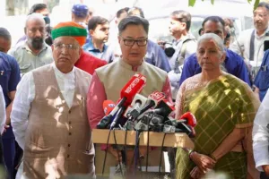 चुनाव आयोग से मिला भाजपा का प्रतिनिधिमंडल : खड़गे के खिलाफ की कार्रवाई की मांग, रिजिजू ने कहा- प्रधानमंत्री के खिलाफ इस्तेमाल की अपमानजनक भाषा