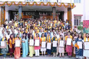 राष्ट्रीय आयुर्वेद संस्थान के चिकित्सकों के लिए विदाई-समारोह : विद्यार्थियों के उज्ज्वल भविष्य की दी शुभकामनाएं, शिक्षक और अधिकारियों ने लिया भाग