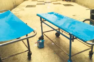 असर खबर का : नए रंग में नजर आने लगी एमबीएस इमरजेन्सी की ट्रालियां, कांच के कमरे से निकलकर मरीजों की सेवा में पहुंची