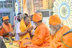 वासुदेव देवनानी ने‌‌ किए‌ अमरापुर दरबार के दर्शन : प्रदेश की सुख-समृद्धि की कामना की, चैत्र मेले में श्रद्धालुओं की उमड़ रही भारी भीड़