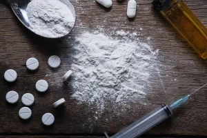 एमडी ड्रग्स का मैन्युफैक्चरिंग हब बन रहा रेगिस्तान : युवाओं की रगों में जहर घोलने की गहरी साजिश, करोड़ों की ड्रग्स और कच्चा माल जब्त