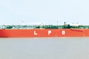 प्रवासी मजदूरों और छात्रों को राहत : वैध पहचान पत्र दिखाकर मिलेगा 5 किलो का सिलेंडर, सरकार ने कहा- देश में कच्चे तेल का पर्याप्त भंडार