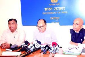 प्रदेश में रसोई गैस किल्लत : 14 लाख गैस बुकिंग पेंडिंग, रोज 3 लाख सप्लाई; 2.50 लाख नई बुकिंग