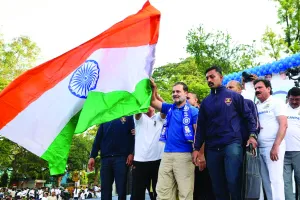 राहुल गांधी ने मैराथन को दिखाई हरी झंडी : संविधान के प्रति प्रतिबद्धता का दिया संदेश, कहा- यह मैराथन अंबेडकर के विचारों और भारतीय संविधान के प्रति हमारी अटूट प्रतिबद्धता का प्रतीक