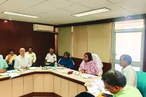 माइंस विभाग ने शुरू की राजस्व लक्ष्य संग्रहण की कवायद : अधिकारियों को राजस्व वसूली के स्रोतों पर फोकस करने के निर्देश, बंद पड़ी खानों में खनन कार्य की करें कवायद  