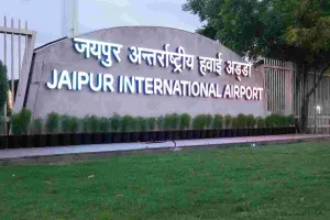 खराब मौसम का उड़ानों पर बुरा असर, 11 फ्लाइट्स जयपुर डायवर्ट