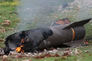 हाइफ़ा में भीषण गोलीबारी के बाद हवाई हमले के बजे सायरन : IDF ने ईरान से मिसाइल प्रक्षेपण का लगाया पता, 1300 से ज़्यादा लोगों की मौत