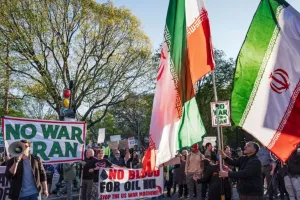 तुरंत ईरान छोड़ो, बॉर्डर से दूर रहो...भारत ने अपने नागरिकों को तुरंत देश छोड़ने की दी सलाह, हेल्पलाइन नंबर ज़ारी 