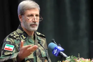 डोनाल्ड ट्रंप के 'पाषाण युग' धमकी के बाद ईरानी आर्मी चीफ का ऐलान: अगर अमेरिका ने जमीनी हमला किया तो कोई जिंदा नहीं बचेगा