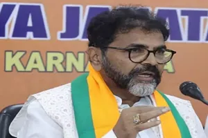 कर्नाटक उपचुनाव: भाजपा का कांग्रेस पर तीखा हमला; 'वोट के बदले कैश' का लगाया आरोप, शासन-प्रशासन का काम ठप और चुनावी घबराहट का संकेत 