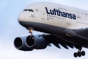 लुफ्थांसा पायलटों की तीसरी हड़ताल  : पहले ही दिन 700 से अधिक उड़ानें रद्द, यात्रियों को हुई असुविधा पर व्यक्त किया खेद 