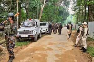 मणिपुर में सुरक्षा बलों की बड़ी कार्रवाई : भारी मात्रा में हथियार बरामद; 23 बंकर ध्वस्त, 25 खाली खोखे बरामद 