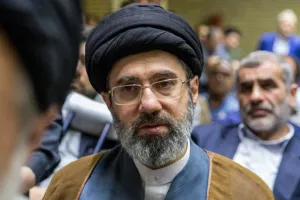 ईरान ने किया दूसरी दौर की वार्ता से इनकार : अमेरिकी बलों ने ईरानी ज़हाज जब्त किया, जवाबी कार्रवाई की चेतावनी