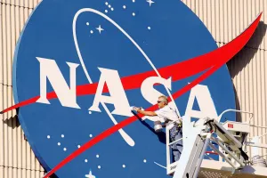 रूसी अंतरिक्ष यात्री के साथ 'क्रू-13' मिशन सितंबर के मध्य से पहले अंतर्राष्ट्रीय अंतरिक्ष स्टेशन के लिये होगा रवाना : नासा