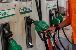 आम आदमी को बड़ा झटका: इंडियन ऑयल ने प्रीमियम डीजल किया महंगा,  ₹1.50 प्रति लीटर की बढ़ोतरी