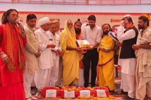 देशभर में 5410 तहसीलों में सौंपे प्रार्थना पत्र : सीकर रोड पर निकली शोभायात्रा, संतों के सान्निध्य में जुटे आमजन