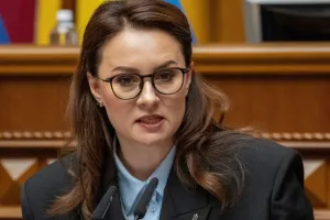 यूक्रेनी पीएम स्विरिडेनको ने की कनाडाई मंत्री से मुलाकात: ऊर्जा बहाली के लिए लगाई मदद की गुहार, 16 घंटे से भी अधिक हो रही बिजली कटौती