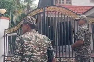 केरल के पूर्व मुख्यमंत्री पिनारयी विजयन से जुड़े आवासों पर ईडी की छापेमारी, जानें क्या है मामला?