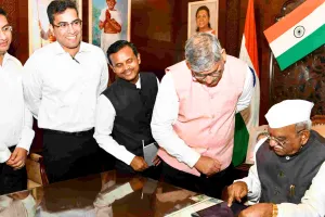 राज्यपाल बागडे ने  किया लोकभवन में स्व-गणना के माध्यम से 