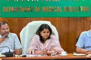कोटा में प्रसूताओं की मौत का मामला : सह आचार्य जनरल सर्जरी विभाग के डॉ. नवनीत कुमार को किया निलंबित, यूटीबी चिकित्सक डॉ. श्रद्धा उपाध्याय सेवा से बर्खास्त