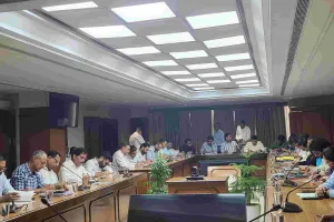 डिस्कॉम्स ने अभियंताओं की नियम और प्रक्रिया ज्ञान परखने के लिए किया परीक्षा का आयोजन, उपभोक्ता सेवाओं में सुधार पर  विशेष जोर
