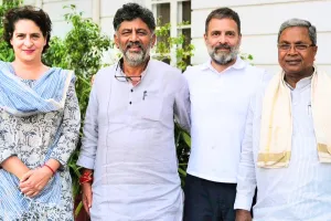 कर्नाटक में नई सरकार की कवायद: सोनिया-राहुल से मिले सिद्दारमैया और शिवकुमार, कैबिनेट फेरबदल पर मंथन