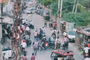 बदहाल व्यवस्थाओं से जनता परेशान, पानी-बिजली संकट पर उठे सवाल