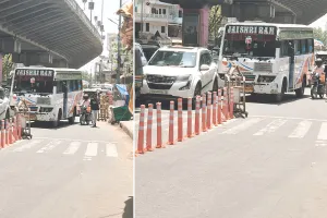 चौराहे पर प्लास्टिक बैरिकेड बने जाम की वजह, ट्रैफिक व्यवस्था बिगड़ी